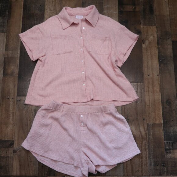 Pink Lily Large 2 Piece Pink Waffle Knit Button Up Top w/ Shorts Coordinate Set - Picture 2 of 8
